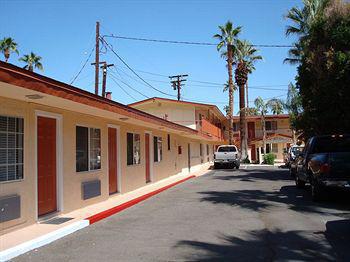 Adara Motel 2*