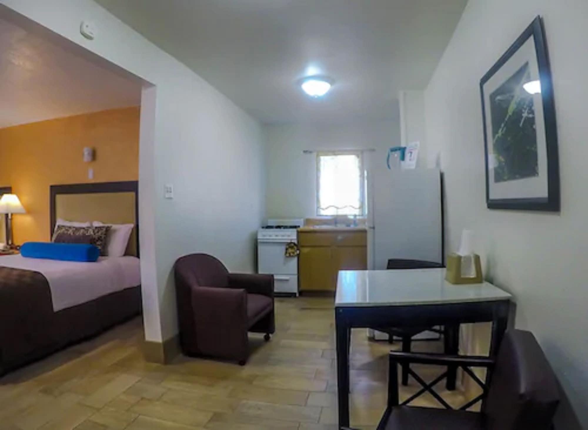 Adara Motel 2*
