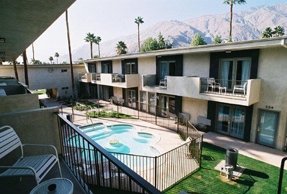 7 Springs & Palm Springs