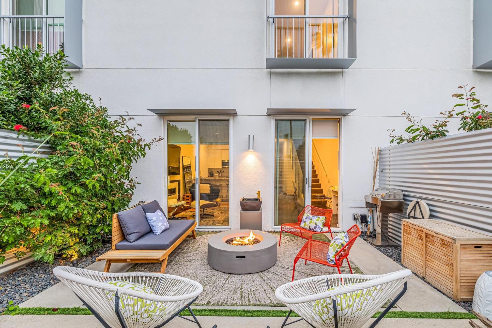 Zanjero By Avantstay Mins From Downtown Private Terrace Shared Pool Holiday home