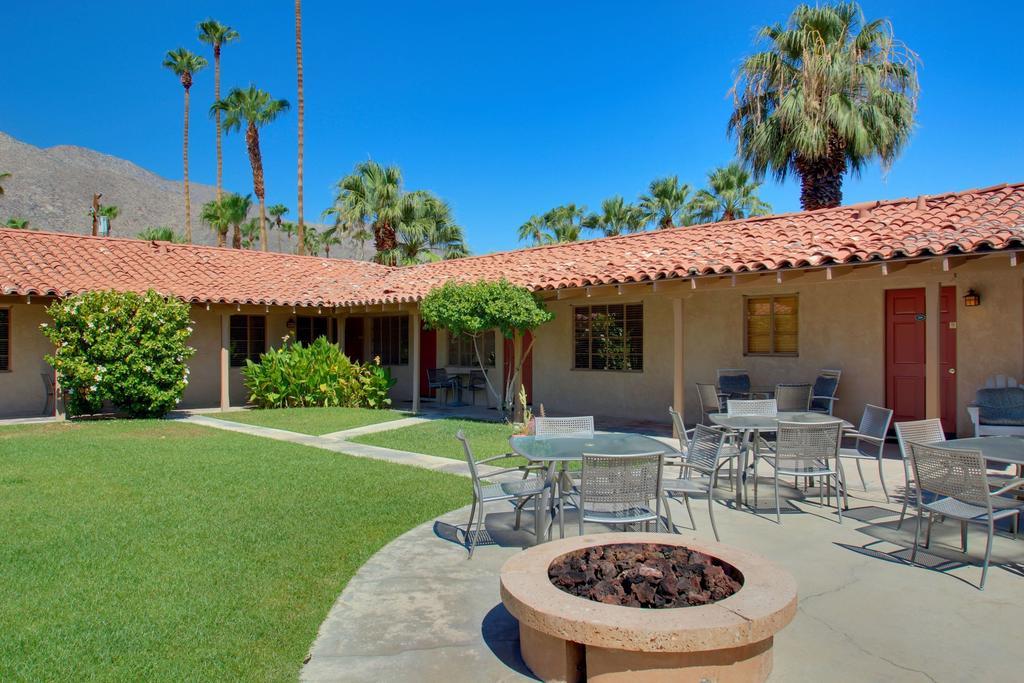 Resort Warm Sands Villa- A Gay Men's Clothing Optional
