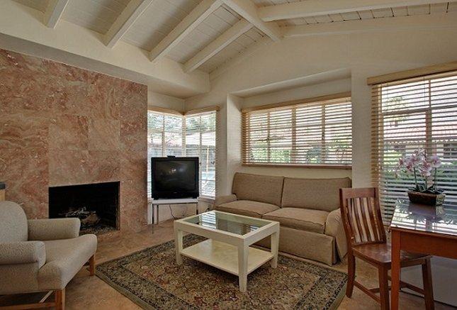 Warm Sands Villa- A Gay Men's Clothing Optional 4* Palm Springs