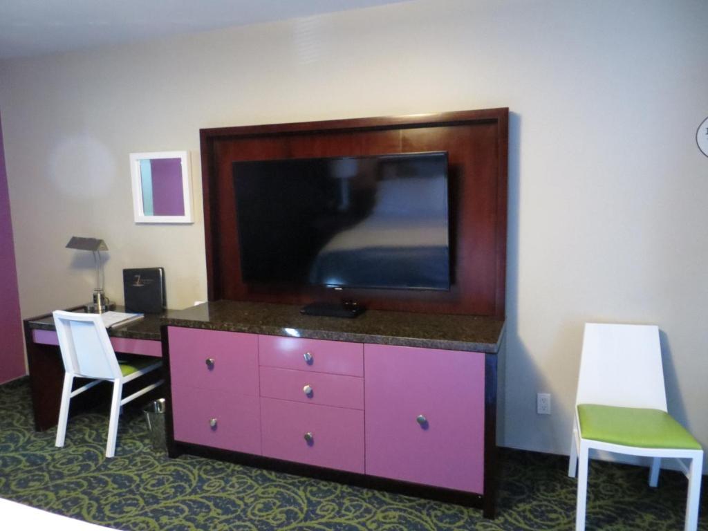 Hotel 7 Springs &