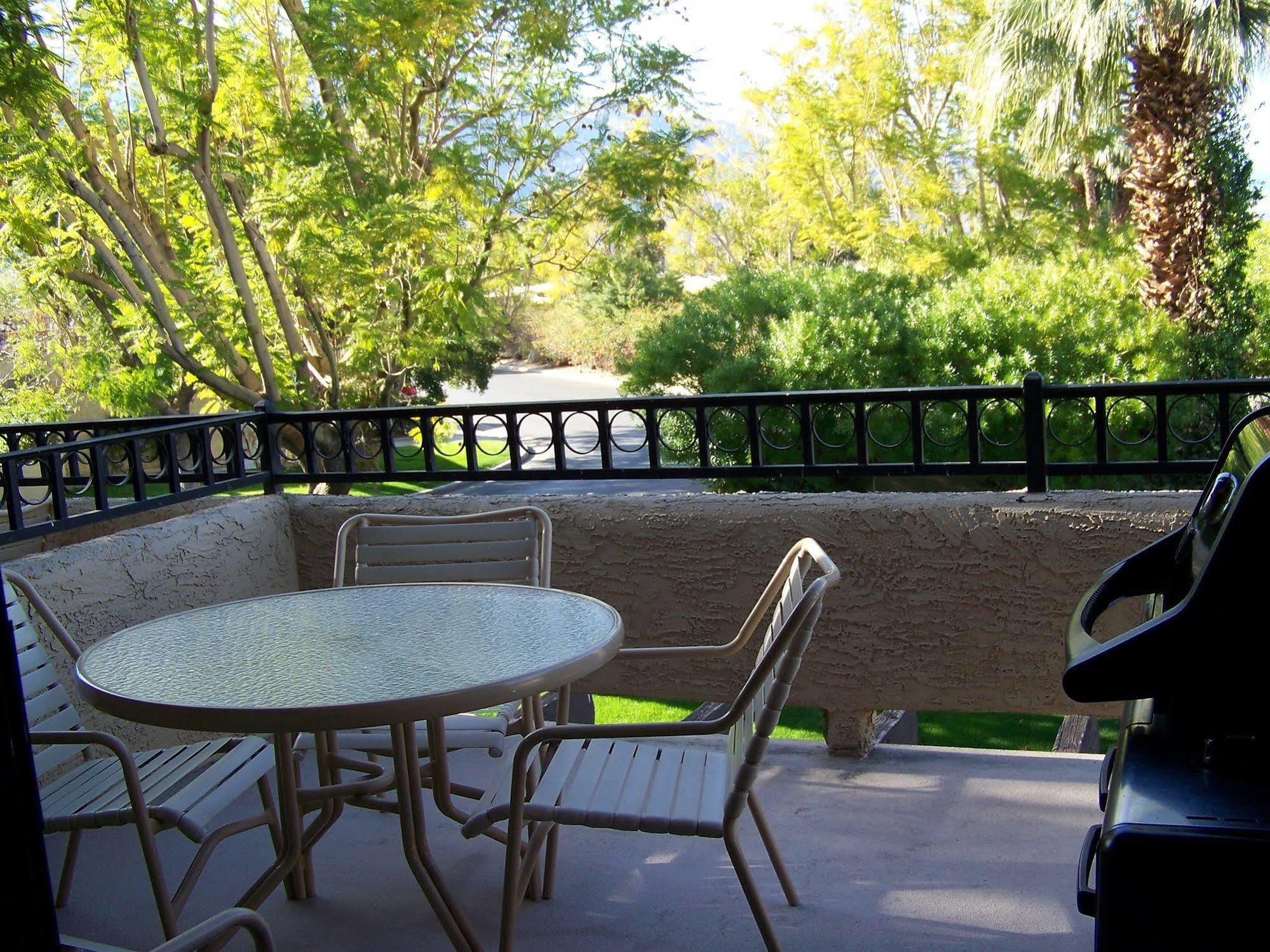 The Oasis 4*