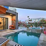 Luxe Palm Springs Home With Mountain-View Pool Deck