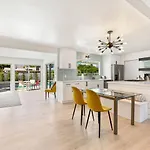 Azul Desert Escape By Rather Be Properties
