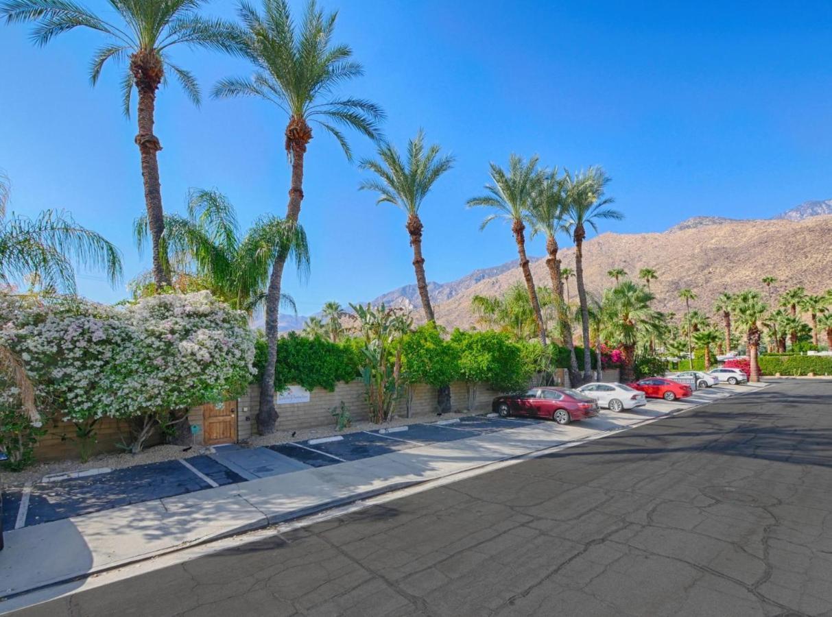 Little Paradise Hotel Palm Springs