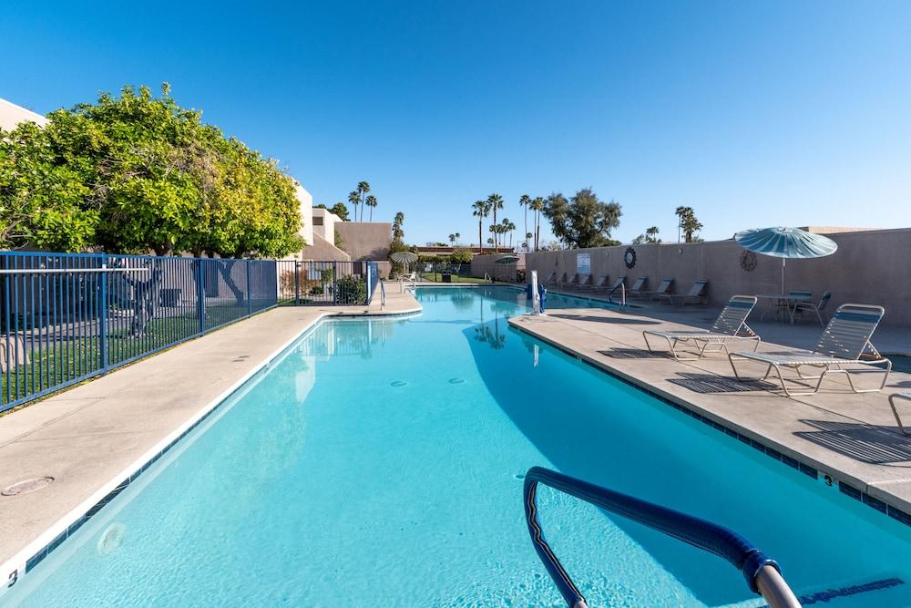 Getaways At Vista Mirage