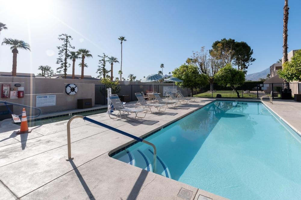 Resort Getaways At Vista Mirage