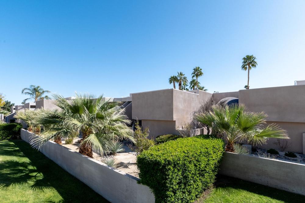 Resort Getaways At Vista Mirage Palm Springs