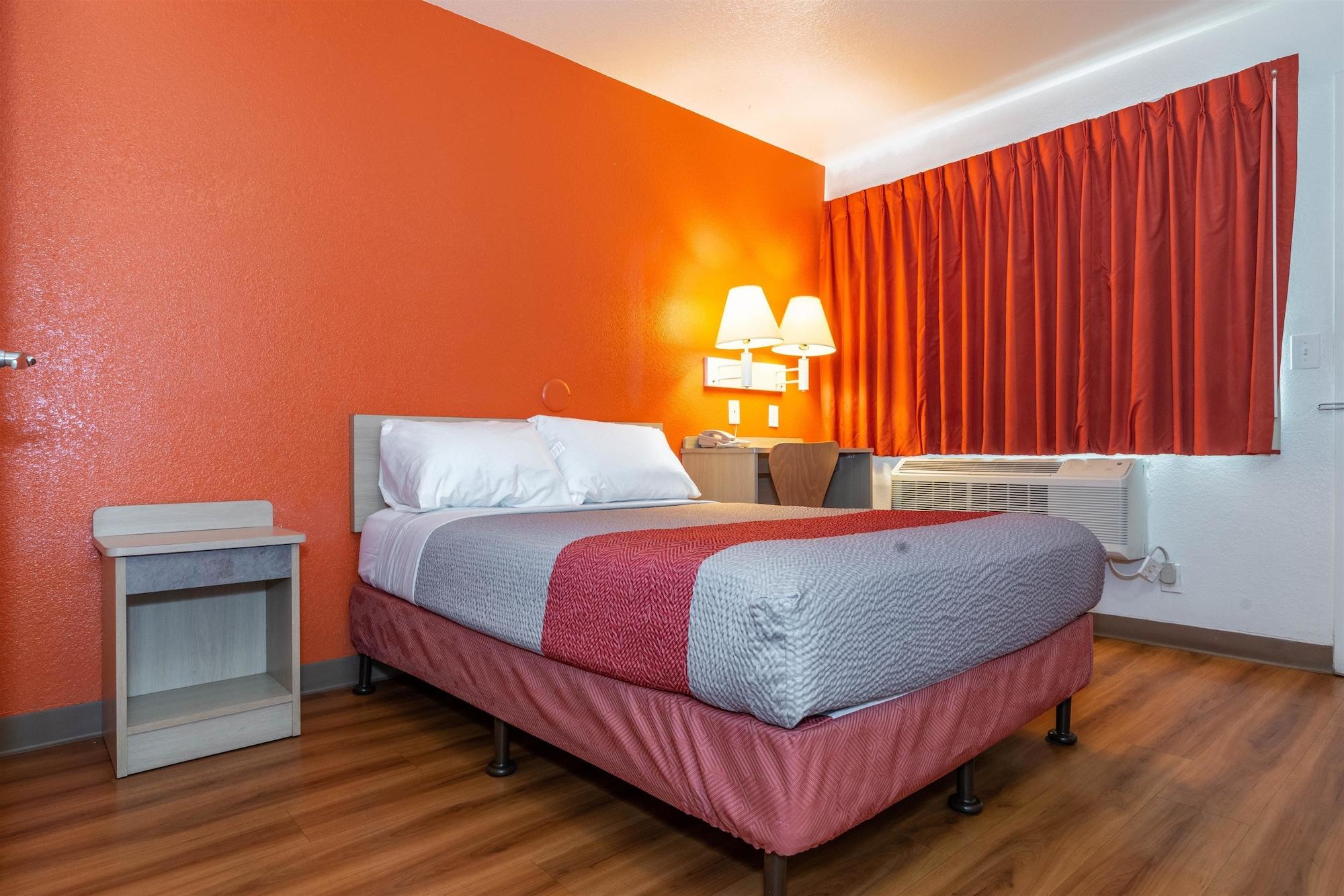 6-palm Springs, Ca - East - Palm Canyon 2*