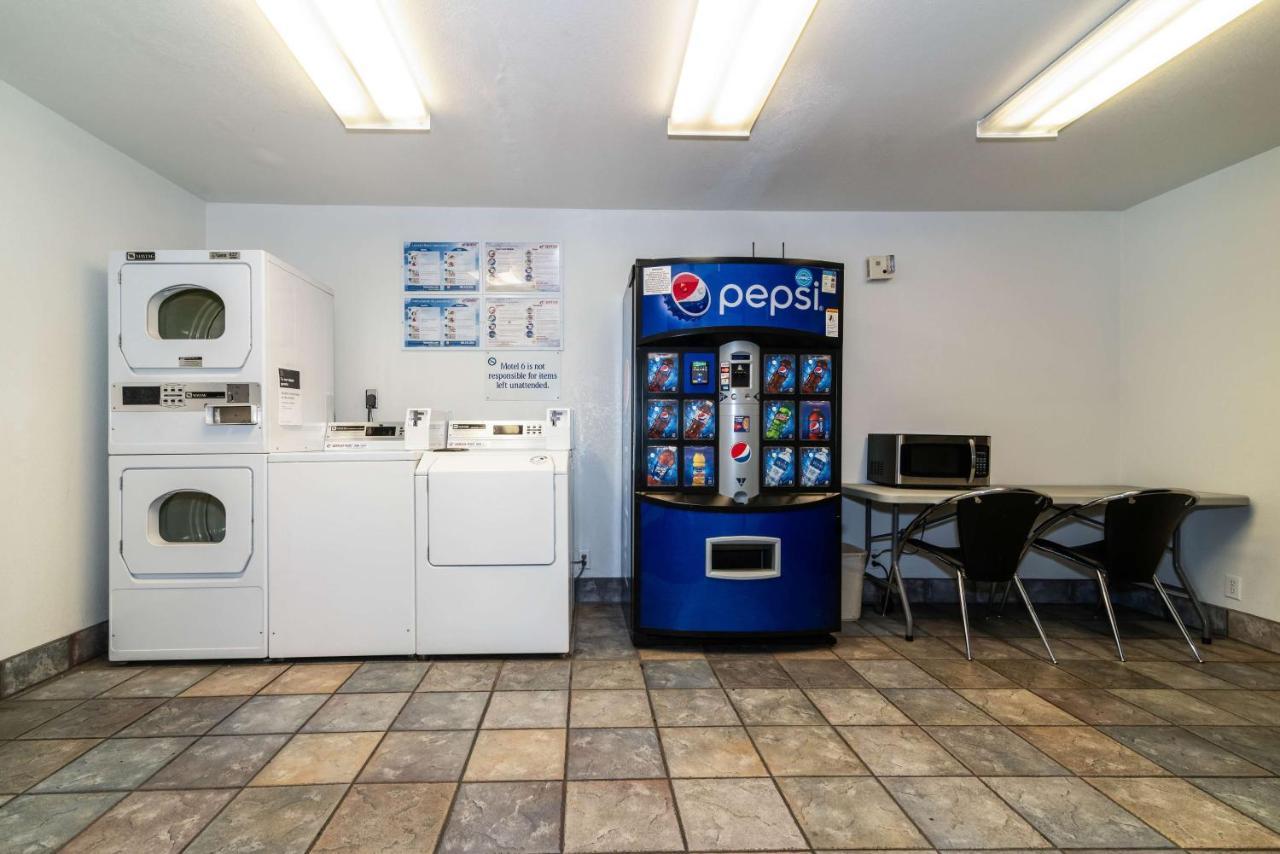 6-palm Springs, Ca - East - Palm Canyon 2*