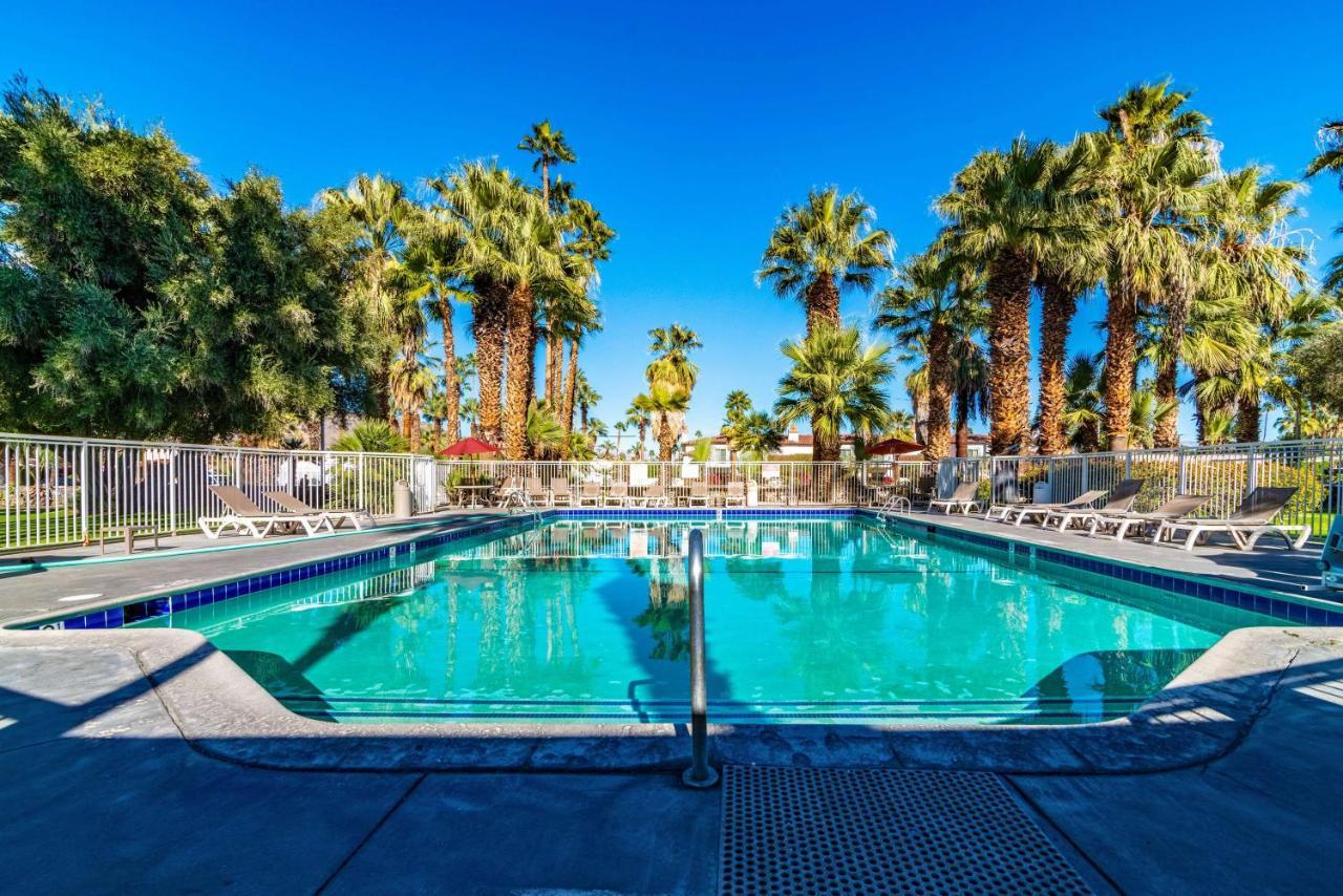 6-palm Springs, Ca - East - Palm Canyon