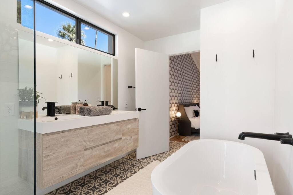 Holiday home Solaris - Modern Mediterranean Estate With Pool, And Fire Pit #68003 Seven Br Palm Springs