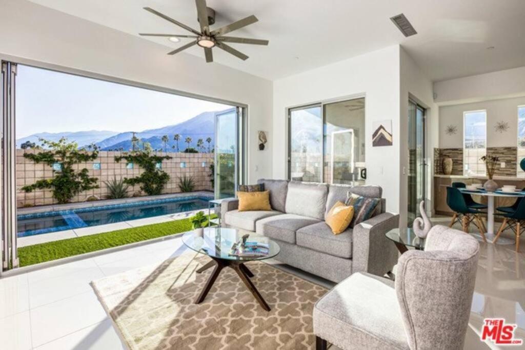 Gateway Luxury Style With A Private Pool