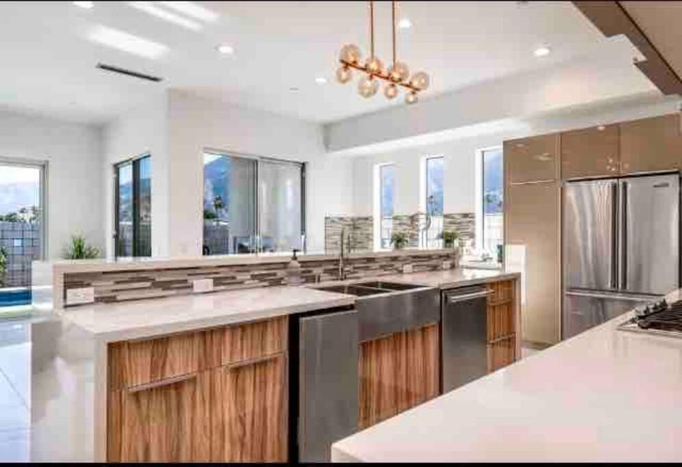 Gateway Luxury Style With A Private Pool *