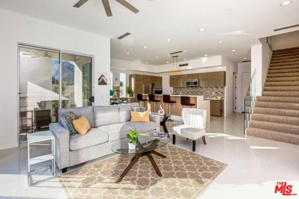 Gateway Luxury Style With A Private Pool Villa Palm Springs
