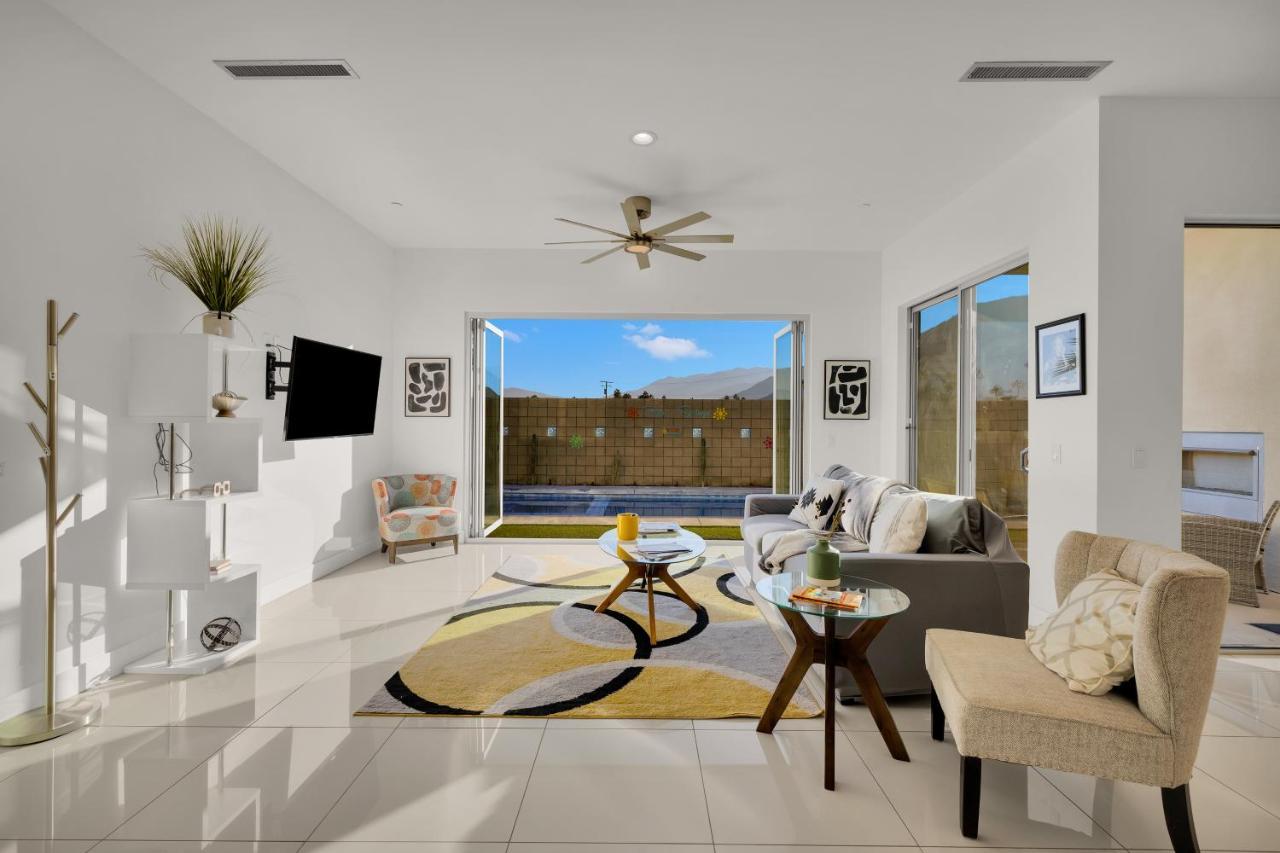 Villa Gateway Luxury Style With A Private Pool Palm Springs