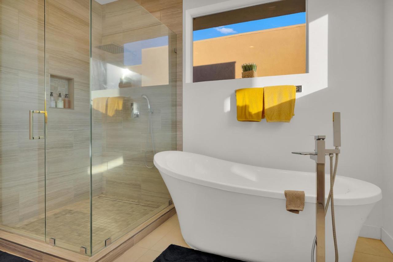 Gateway Luxury Style With A Private Pool Villa Palm Springs