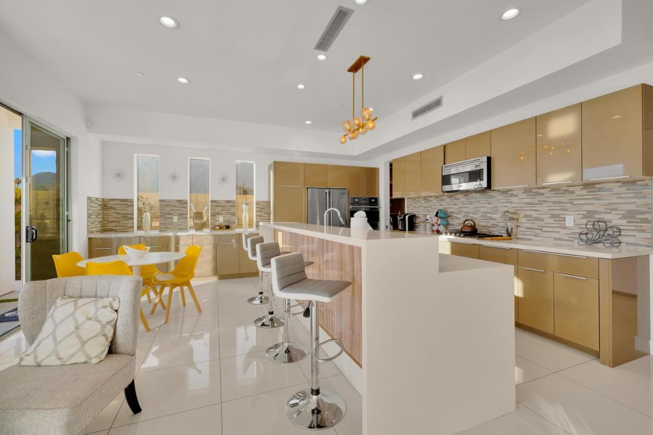 Gateway Luxury Style With A Private Pool