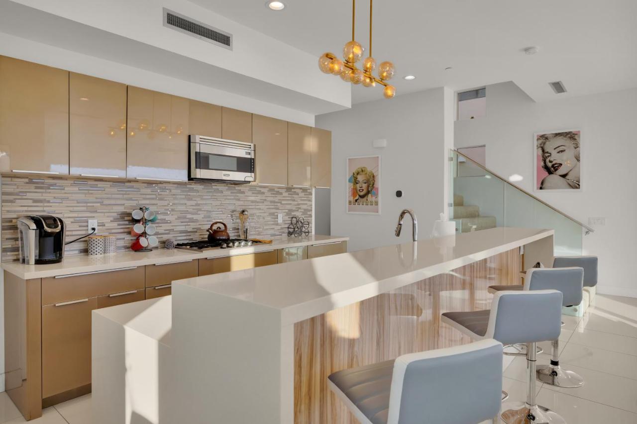 Gateway Luxury Style With A Private Pool Palm Springs