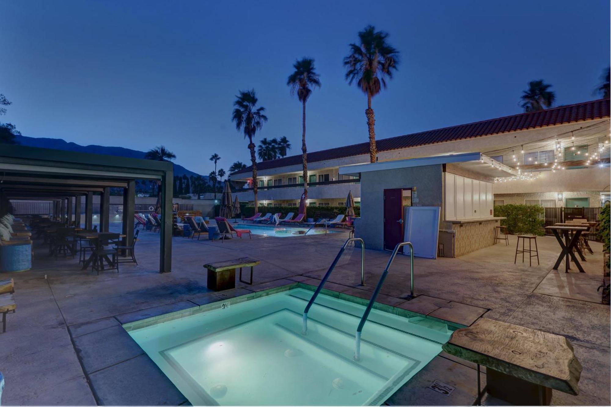 The Infusion Club Hotel Palm Springs