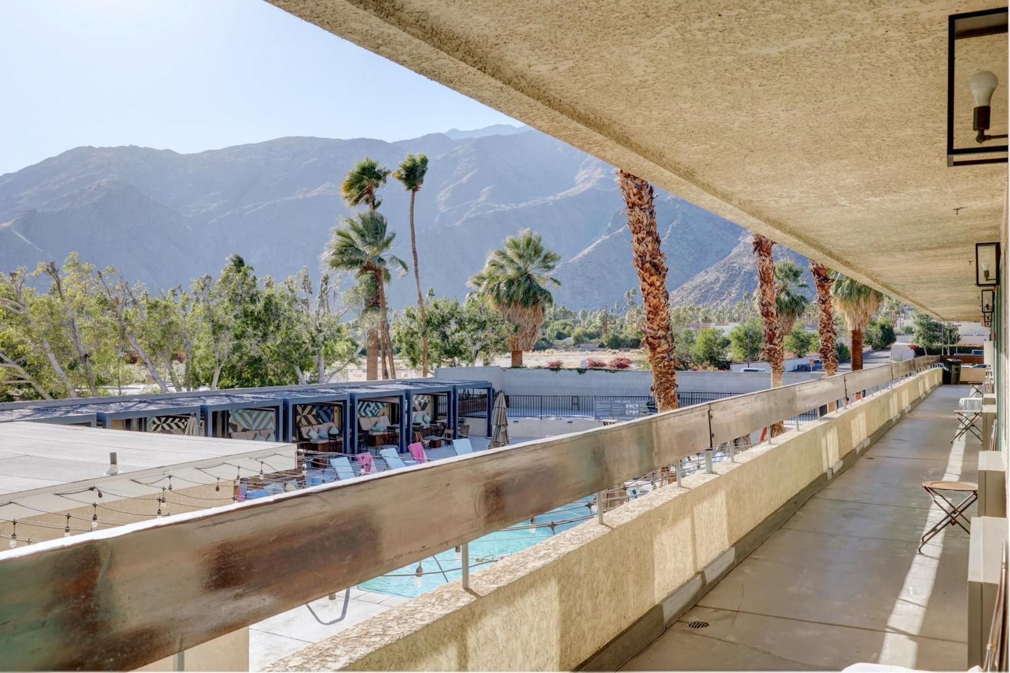 The Infusion Club 2* Palm Springs