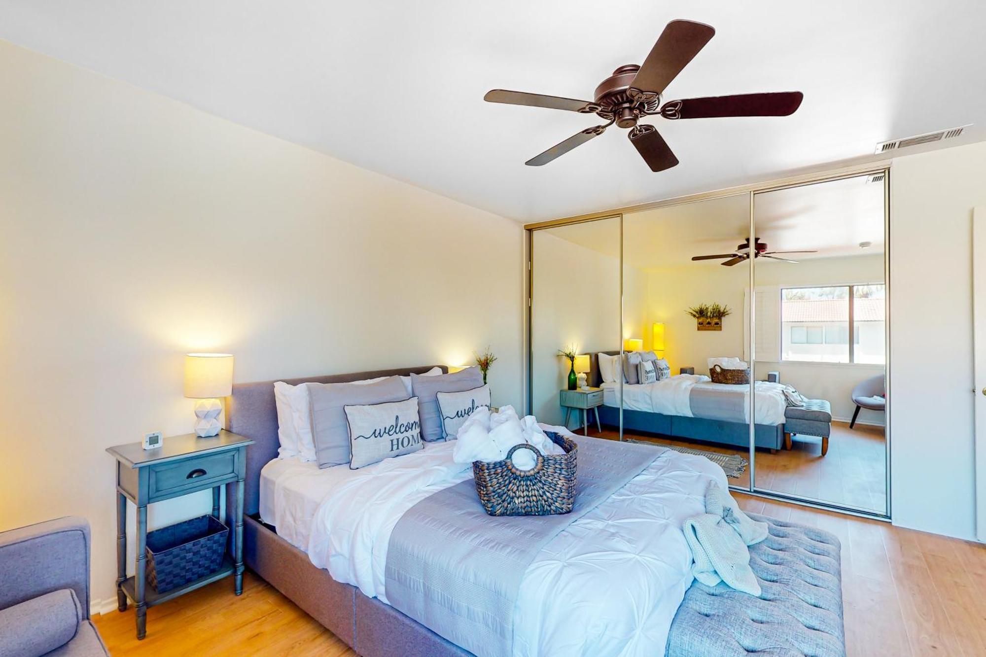 Apartment Royalty #4 - Permit #7022 Palm Springs