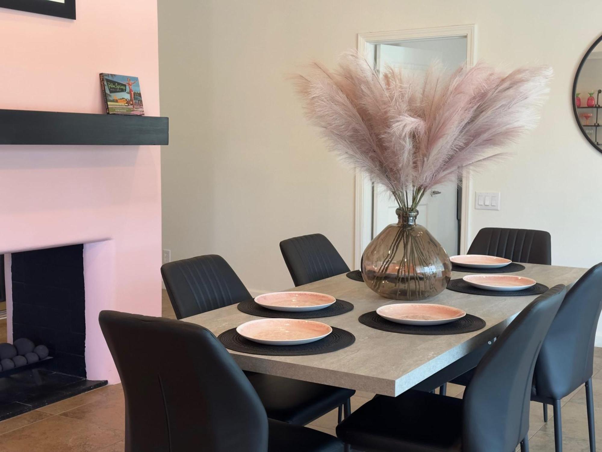 Holiday home Chanel Estate - Pool Jacuzzi And Pet Friendly *