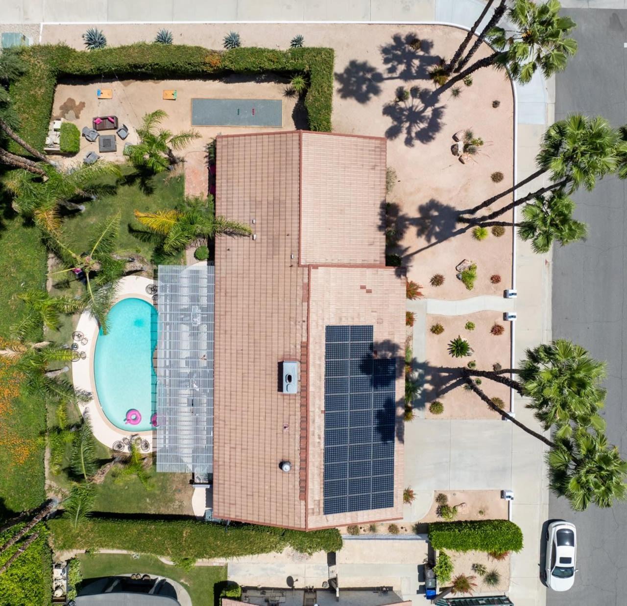 Chanel Estate - Pool Jacuzzi And Pet Friendly Palm Springs