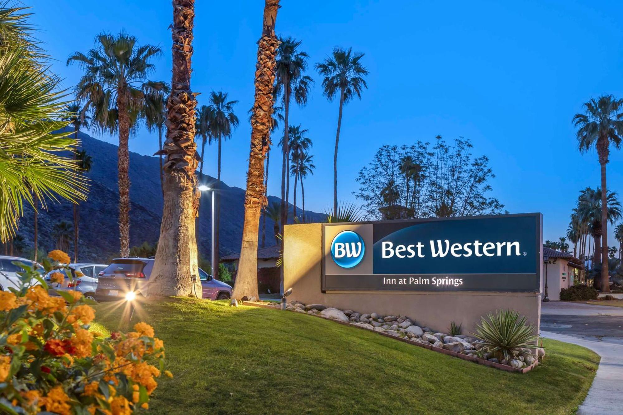 Western At Hotel Palm Springs