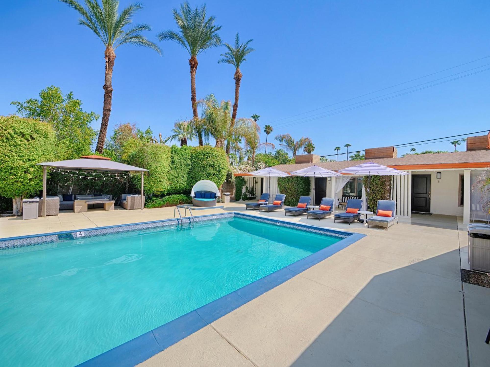 Little Paradise Hotel Palm Springs