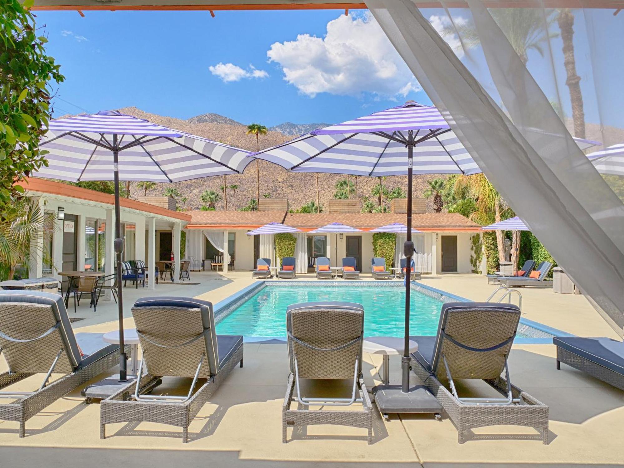 Little Paradise 4*