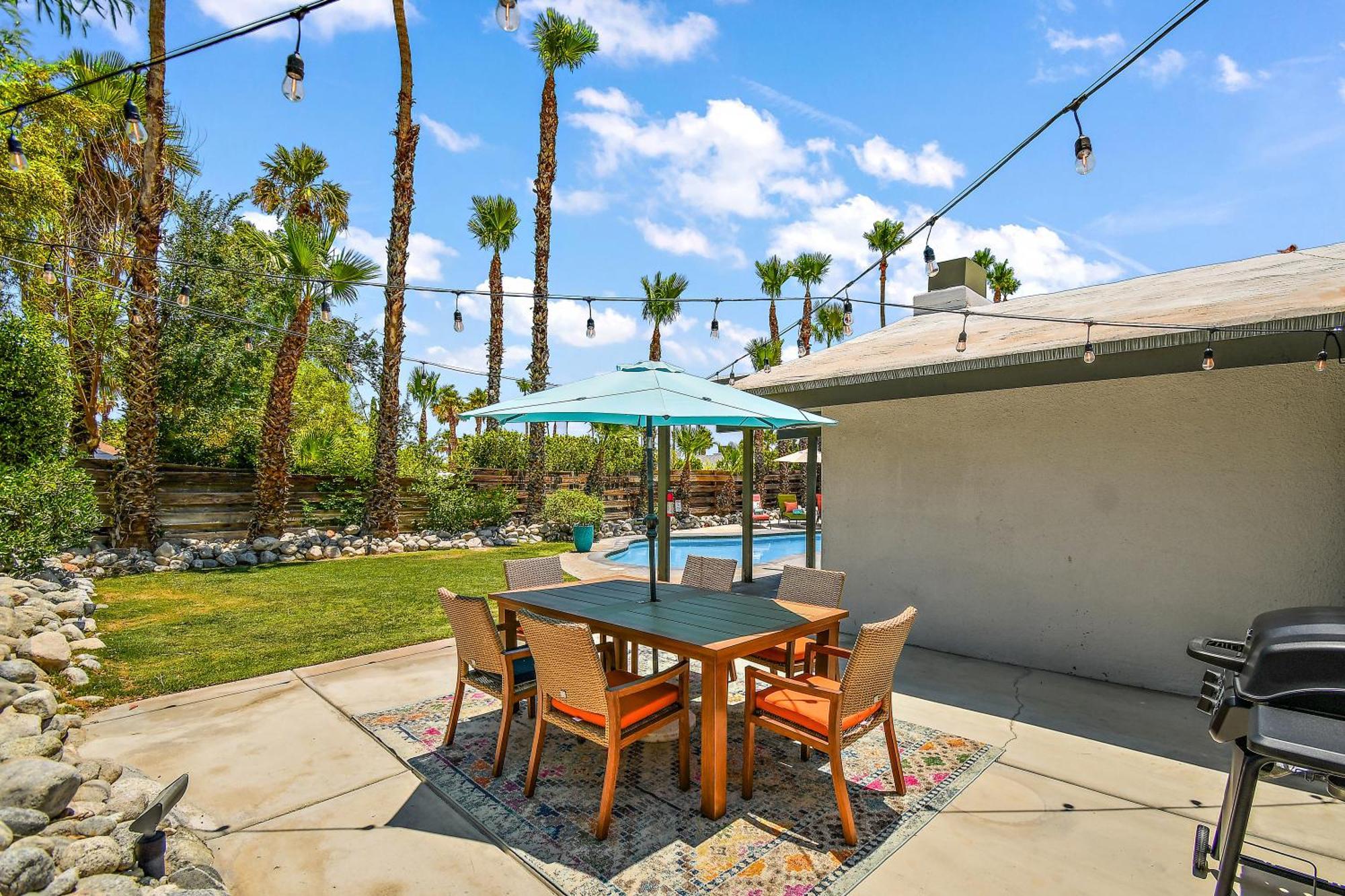 Perfect Pool Safari * Palm Springs
