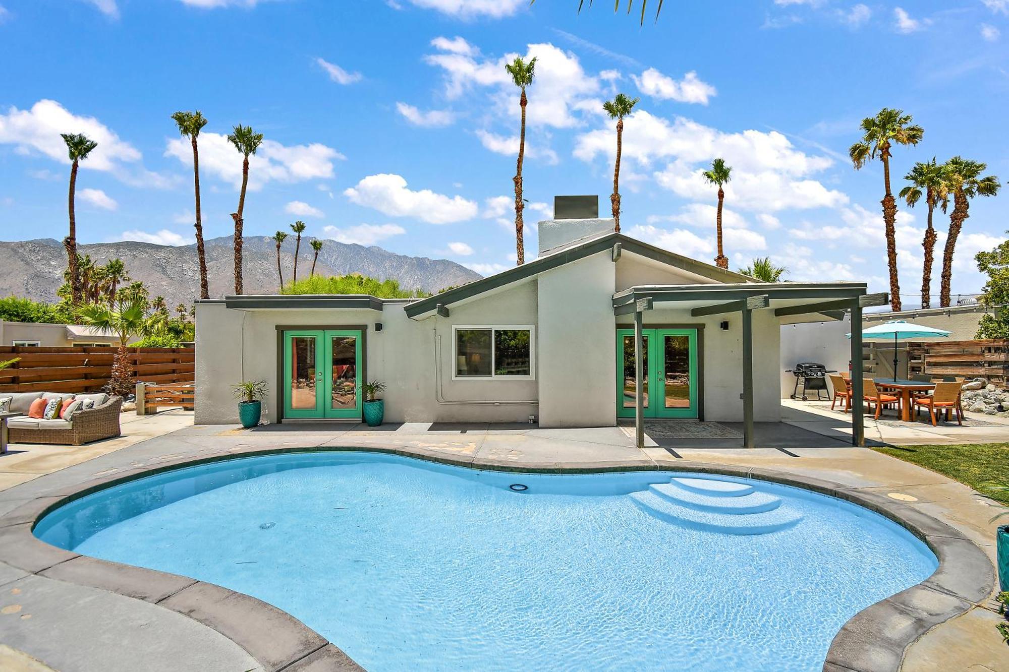Perfect Pool Safari * Palm Springs