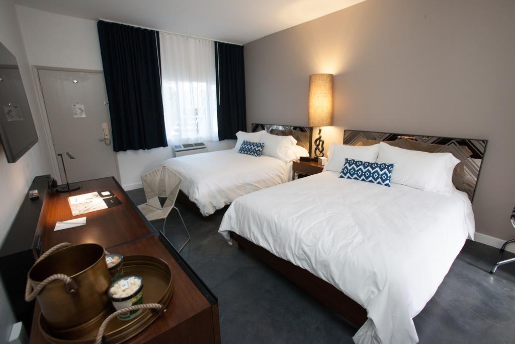 Hotel V