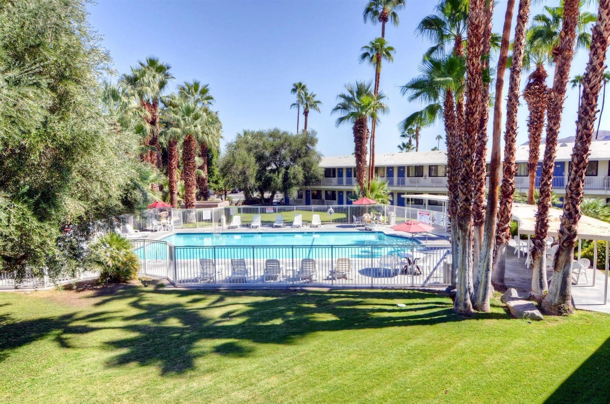 6-palm Springs, Ca - East - Palm Canyon Hotel