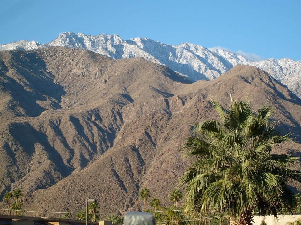 The Infusion Club Palm Springs