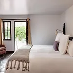Ingleside Estate Hotel & Bungalows- Adults Only