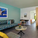 Twin Palms Resort - A Gay Men\'S Resort
