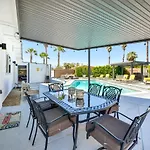 Palm Springs Paradise With Fire Pit!