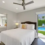 Ultra-Luxury- Resort Style Private Compound-Close To Everything- 3Bd/2.5Ba