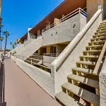 Central Palm Springs Resort Condo With 2 Balconies