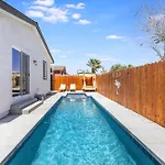 Amazing Serenity Vacation Home W/Heated Pool & Spa