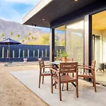 Blackhaus By Avantstay Ada Modern Rooms, Pool & Bbq