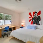 Funky Palm Springs Paradise Near Golf Courses