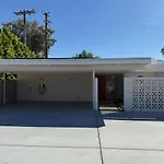 Aerhaus - Mid-Century Oasis