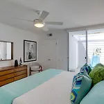 Palm Springs Condo With Pool Access, Mountain Views!