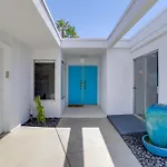 Palm Springs Condo With Pool Access, Mountain Views!