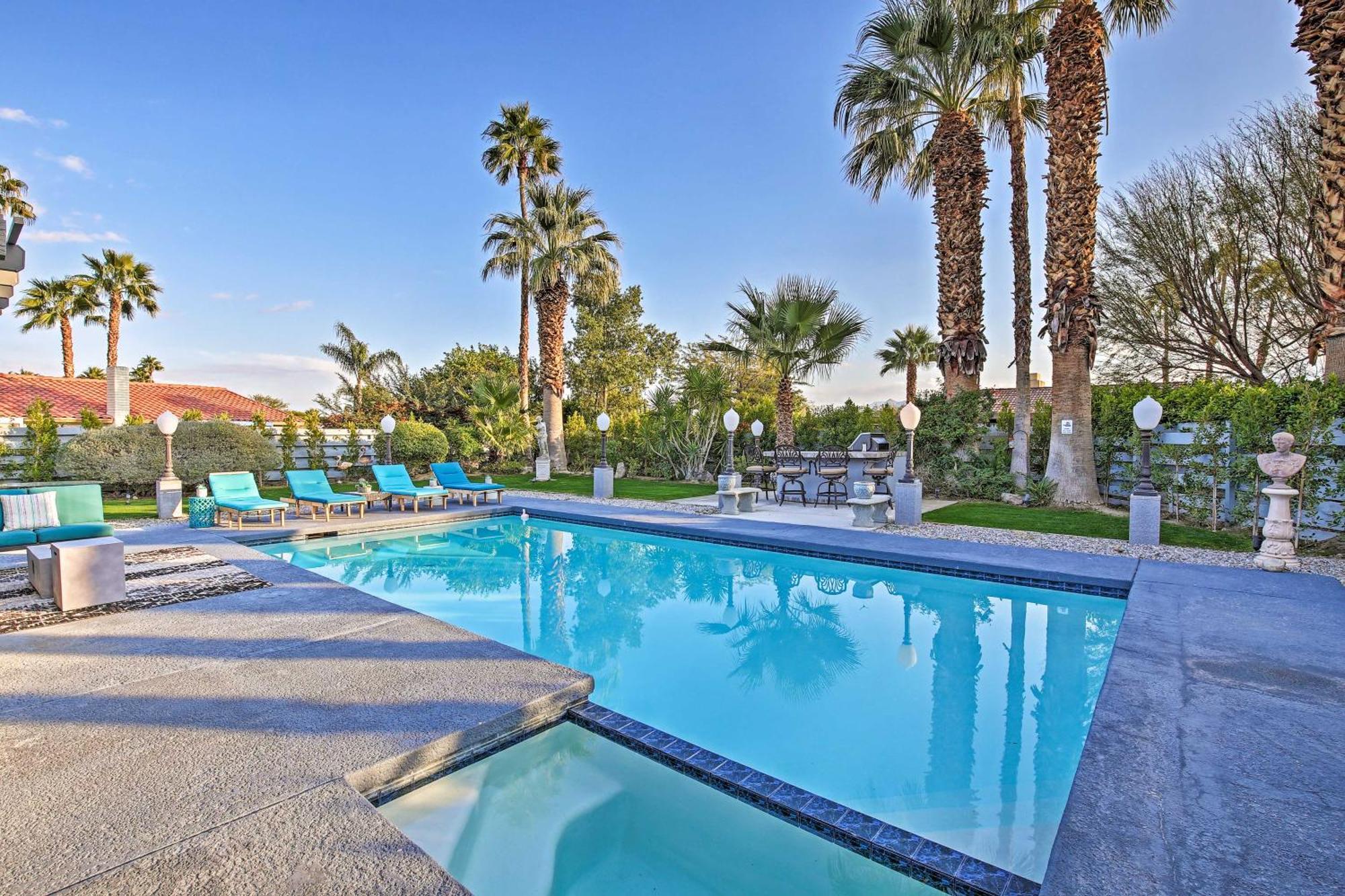 Pet-friendly Escape With Heated Pool! Holiday home Palm Springs